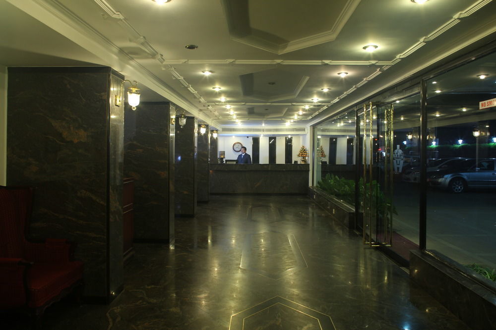 The International Hotel Kochi Εξωτερικό φωτογραφία